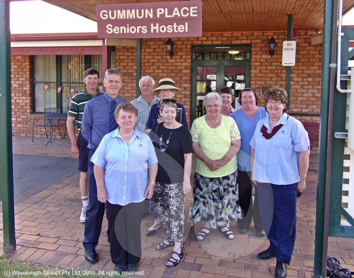 Merriwa’s Gummun Place Hostel welcomed its new Management Committee on Monday. Front: Upper Hunter Shire Council’s Director Corporate and Community Services Steve Pryor, Hostel Manager Suzanne Duggan, Jan Cronin, Margaret Witney, and Community Services Manager Kerri Cone. Back: Ross Bishop, Barry Ghersi, Cr Deirdre Peebles, Maree Goodear, and Hostel Activities Coordinator Jodie Wilton.