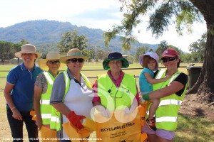 Heather Ranclaud, Janine Nolan, Carolyn Farrow, Robyn Orman, Jen Sanders and Elsie Bell clean up Murrurundi