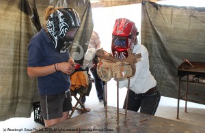 Nicole O’Reagan and Annie Rodgers welding sculptures in Gundy.