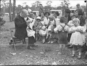 Rev Robert Hammond at Hammondville (State Library of NSW, hood_12739)