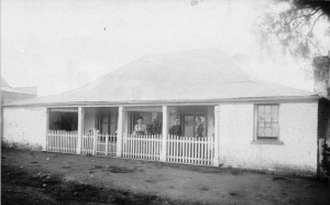 The former Gold Diggers' Arms in Scone. Photo taken around 1900 when it was the McDonald family home. Photo courtesy of the State Library of New South Wales.