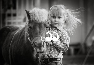 “Peas in a Pod” Hannah and her Pony. Photo: Amanda Ray Images.